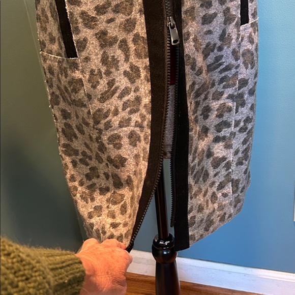 Johnston & Murphy Sleeveless Leopard-Print Zip Front Dress XS - Picture 5 of 16